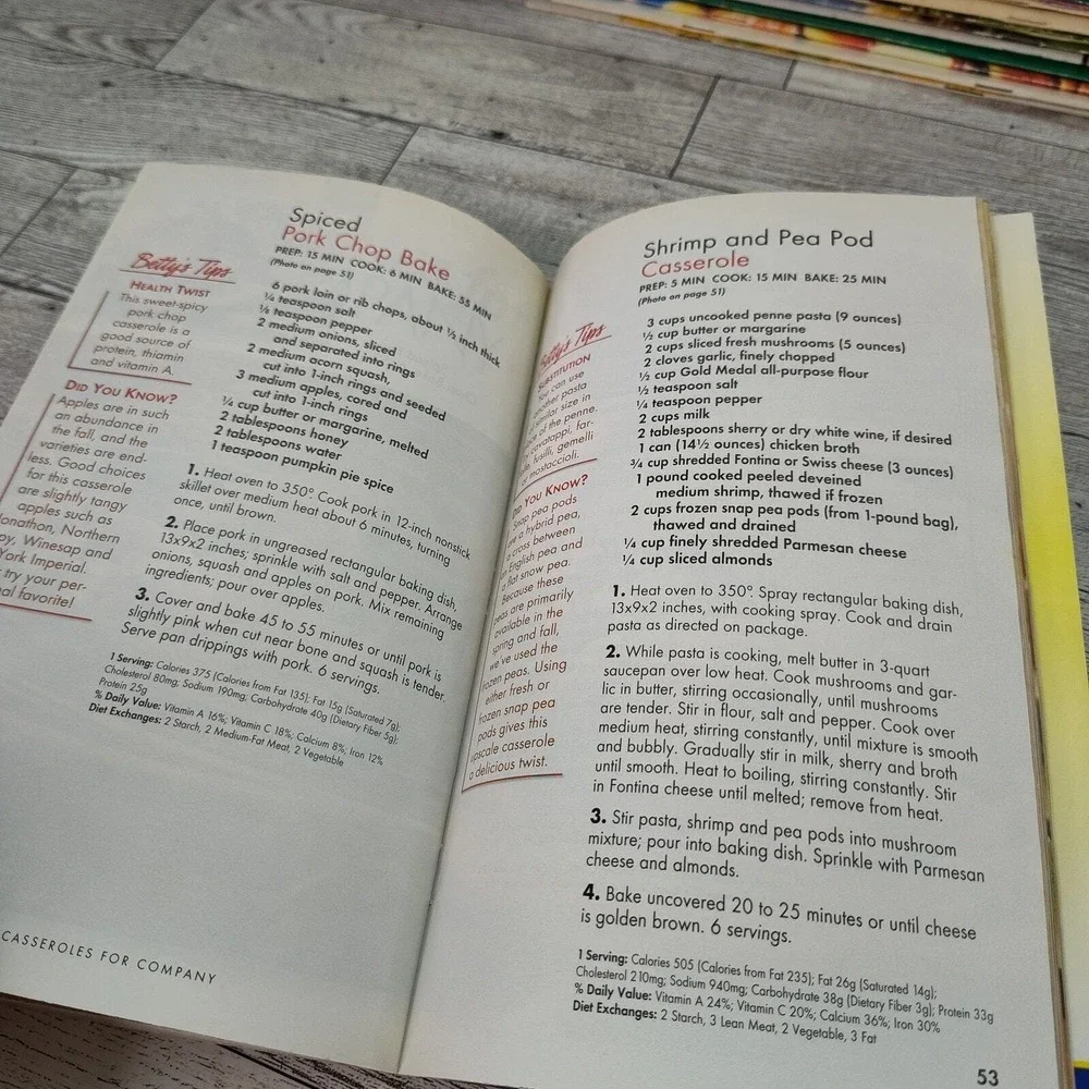 Casseroles and Slow Cooker Meals Cookbook‎ 2002 Booklet Betty Crocker Recipes